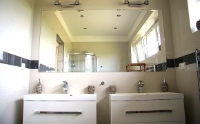 Moderní koupelna rodinného domu
