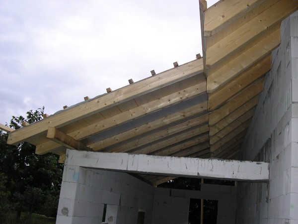 Stavba střechy rodinného domu